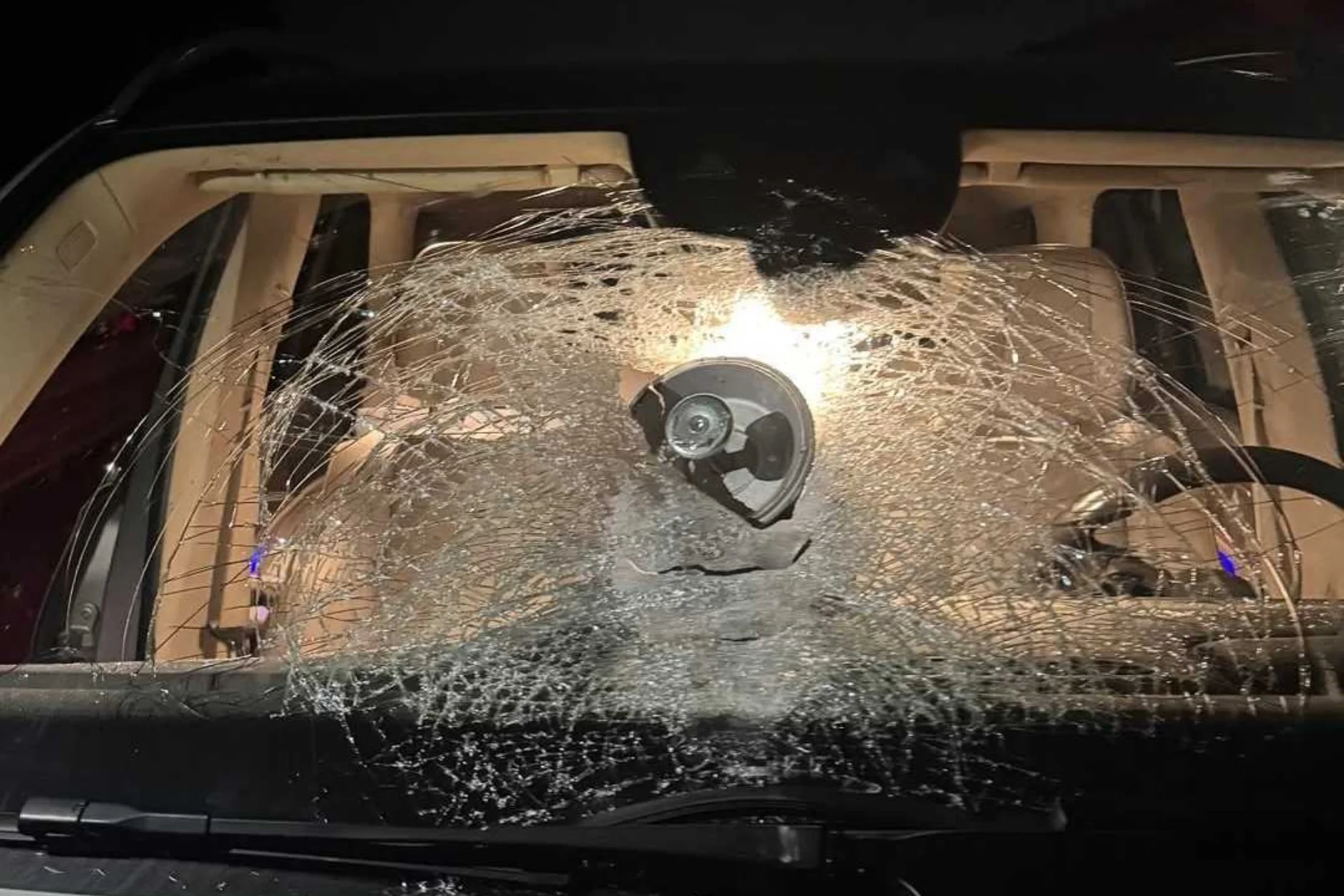 Groźny wypadek Maty we Włoszech. Raper pokazał zdjęcia z miejsca zdarzenia