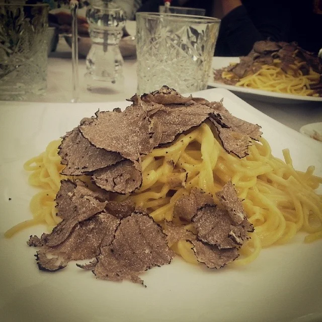 Makaron truflowy w jednej z restauracji Löwengrube w Bolzano