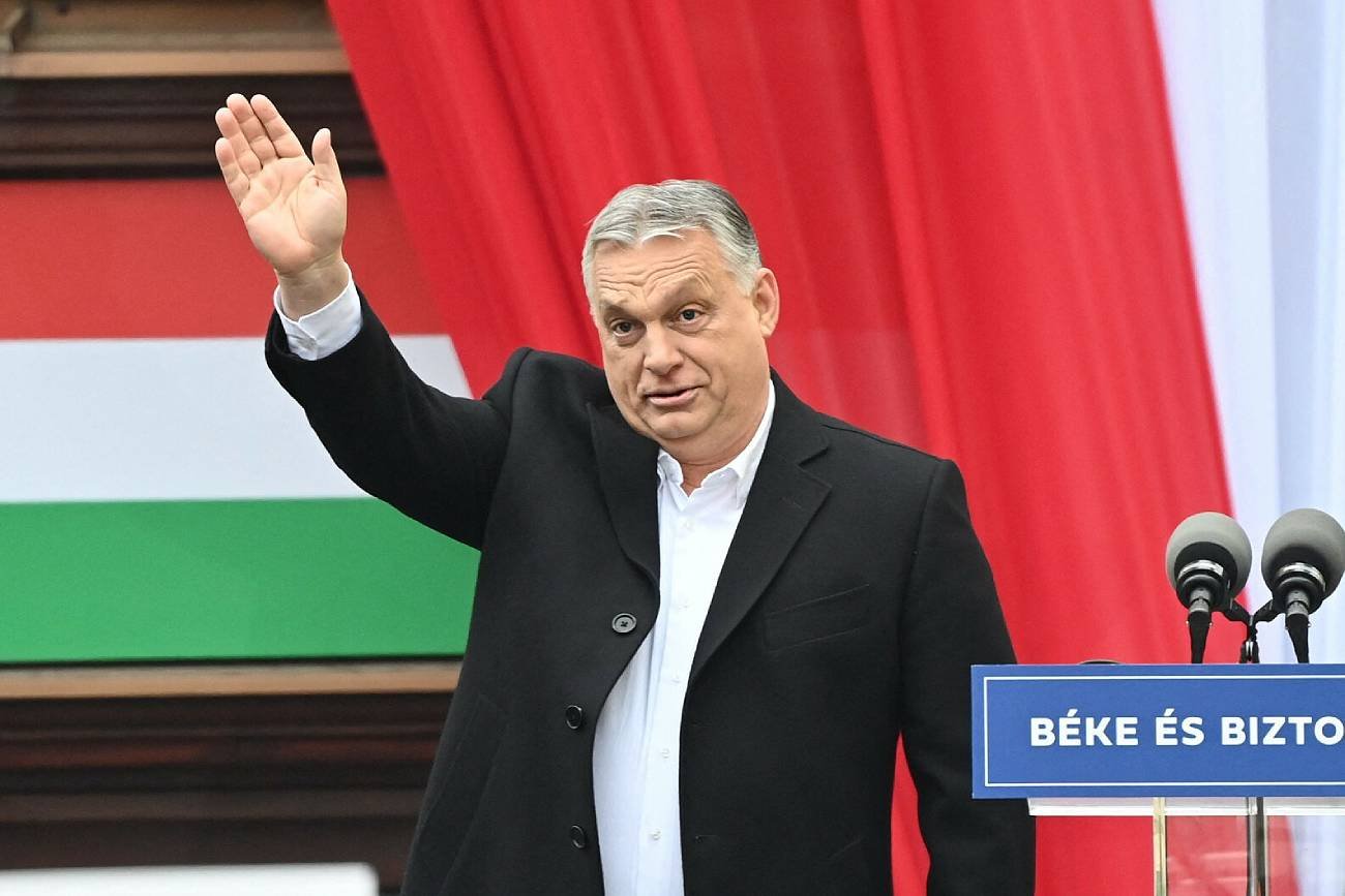 Premier Węgier Viktor Orban w finale kampanii wyborczej straszy naród Ukraińcami.