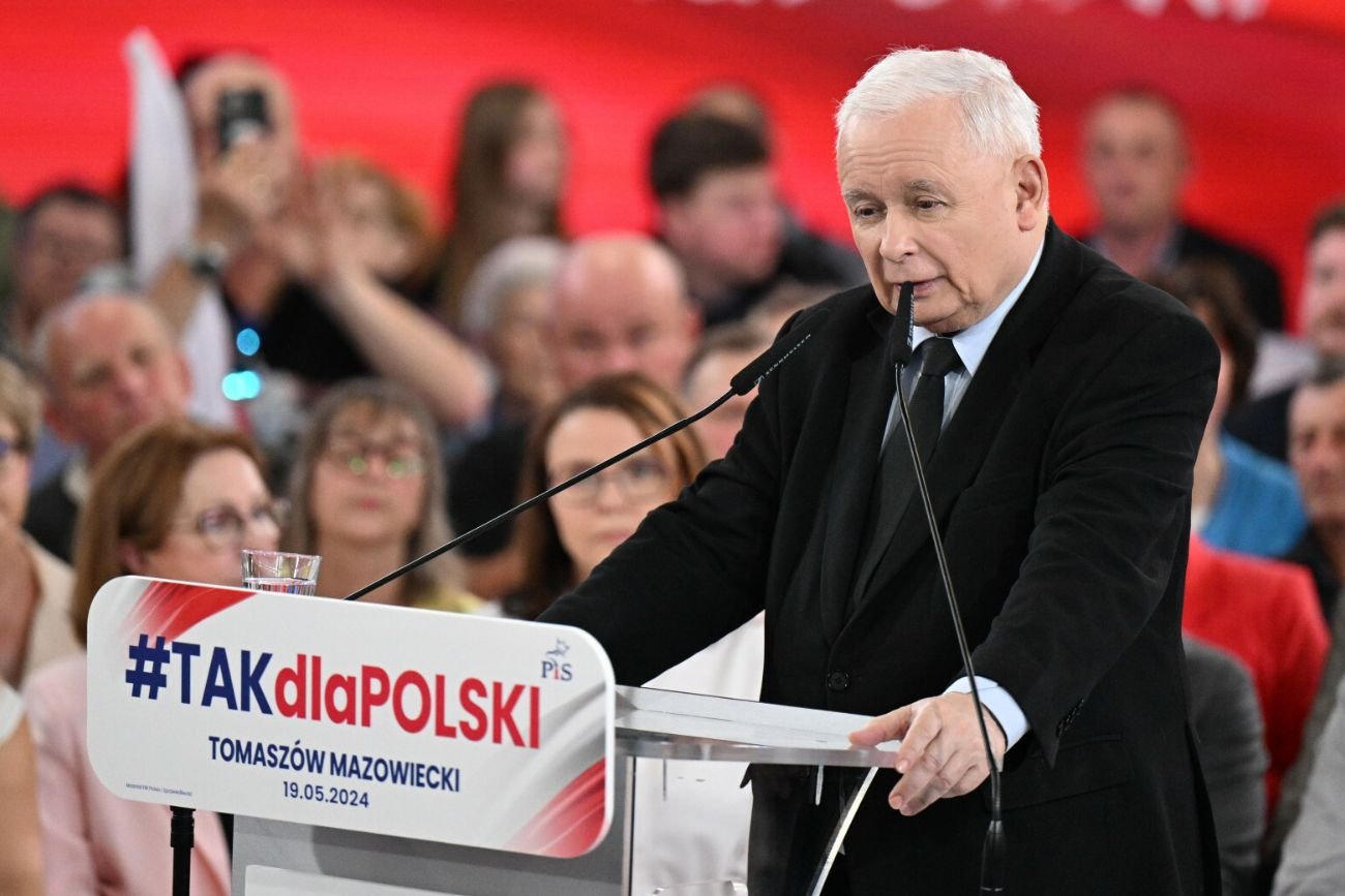 Jarosław Kaczyński uderzał w Tuska. W pewnym momencie tłum poszedł w jego ślady
