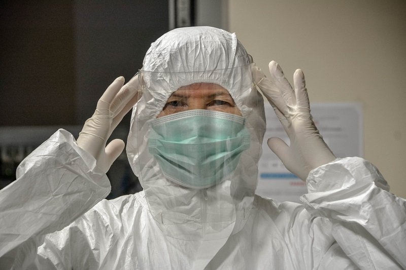 W powiecie inowrocławskim maseczki rozdzielano po 5 sztuk na placówkę leczniczą.