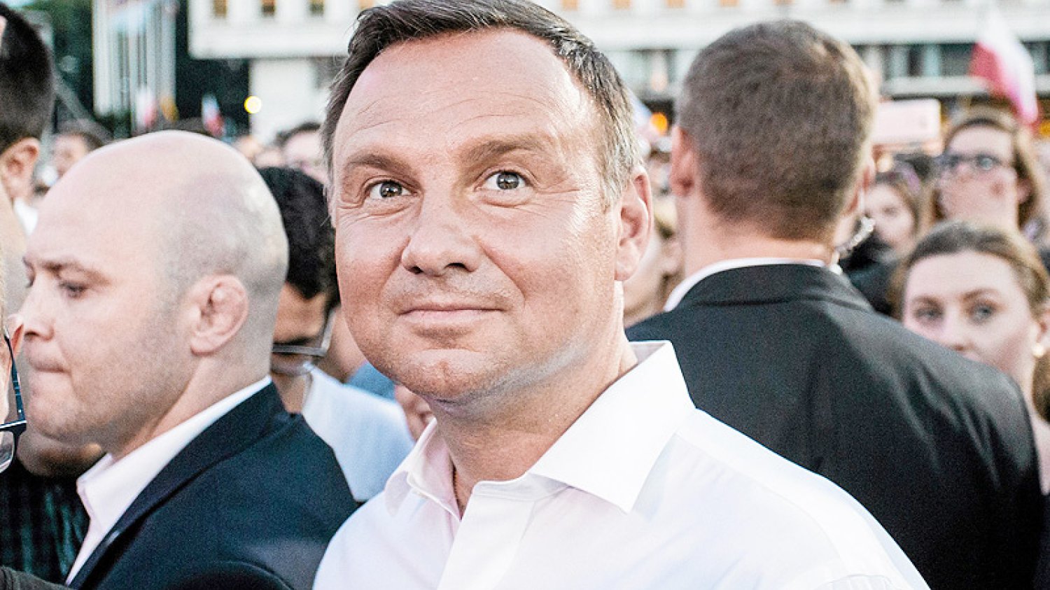 Politycy koalicji rządzącej coraz bardziej ostentacyjnie straszą prezydenta Andrzeja Dudę, że nie będzie miał ich poparcia w walce o reelekcję.