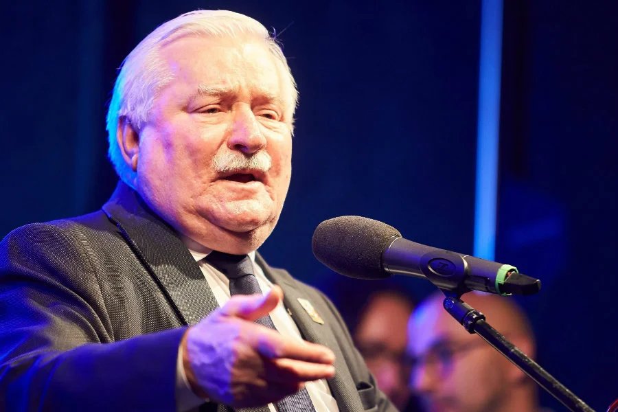 Lech Wałęsa przypomniał w rozmowie z PAP, kto jego zdaniem odpowiada za katastrofę smoleńską.