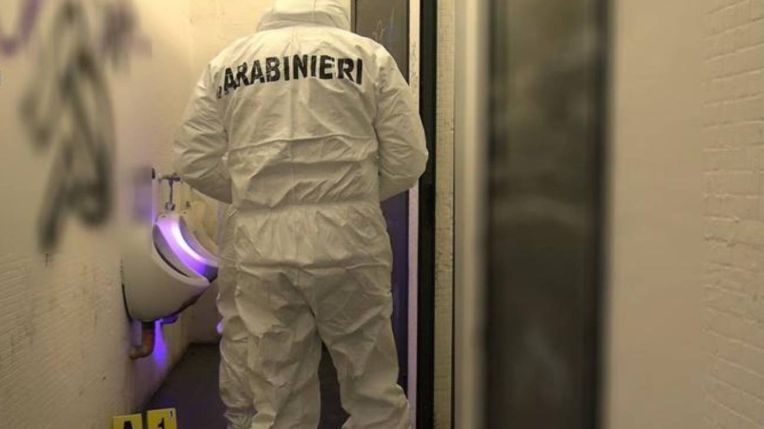 Włochy – 13-latka zgwałcona, jej chłopak pobity. 7 imigrantów