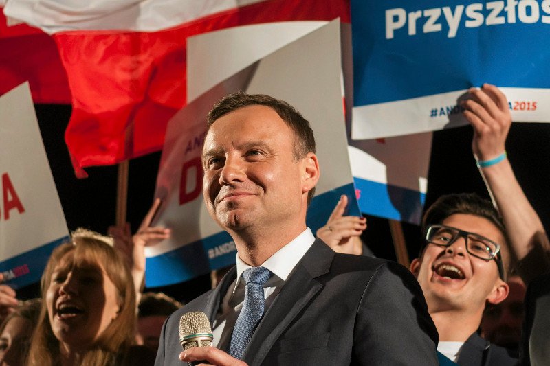 Andrzej Duda wygrał wybory prezydenckie z hasłem: "Czas na zmiany" i hasło to chce realizować. Jego współpracownicy przekonują, że będzie zupełnie innym prezydentem niż Bronisław Komorowski.