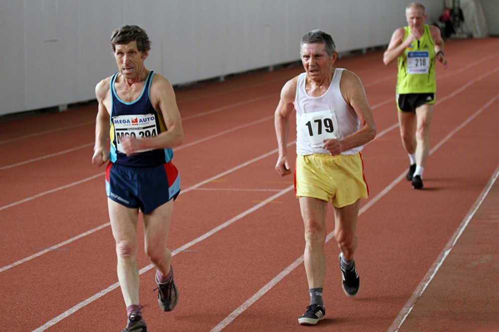 Biegacze podczas zawodów seniorów w Kijowie na Ukrainie w marcu tego roku