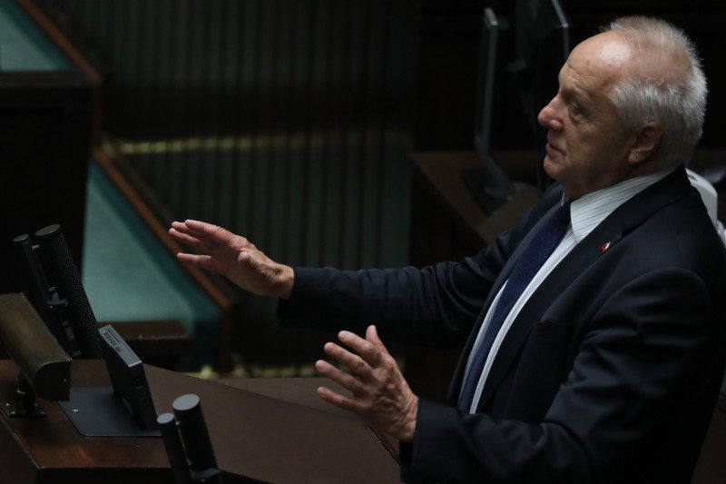 Sprawa Stefana Niesiołowskiego toczyła się w CBA przez 3 lata.