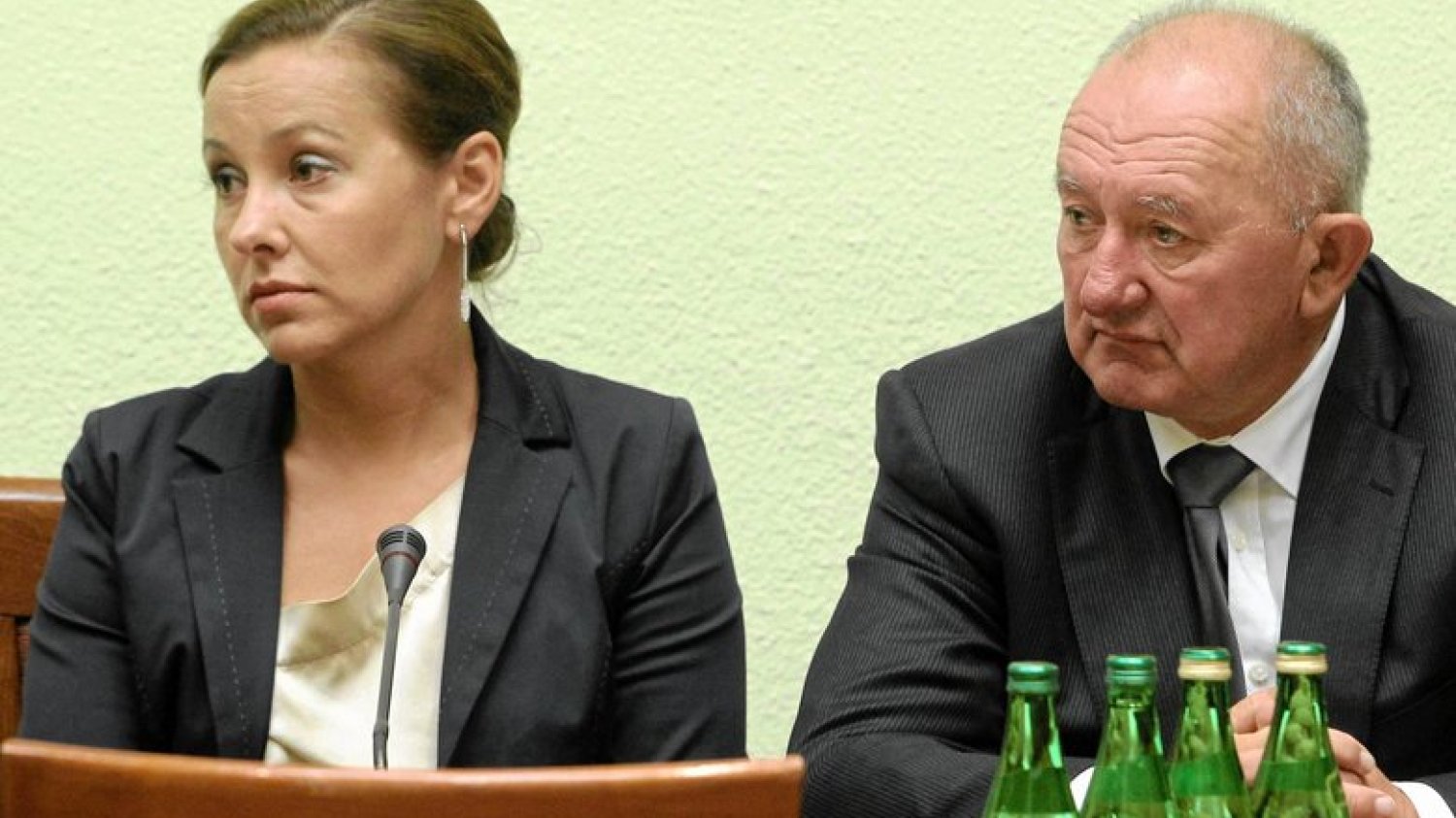 Rodzina Krzysztofa Olewnika (na zdjęciu siostra Danuta i ojciec Włodzimierz) ma dostać od Państwa 100 tysięcy dolarów.