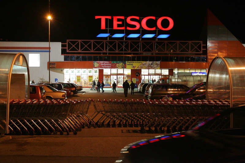 Pracownicy Tesco są niezadowoleni. Kasjerzy nie chcą kasować 1500 artykułów na godzinę.