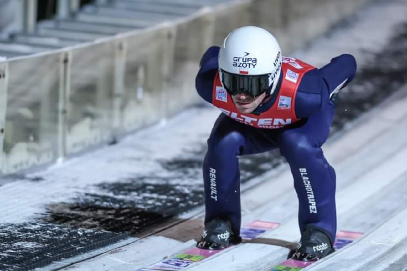 Piotr Żyła był najlepszym spośród Polaków w niedzielnym konkursie PŚ. Zajął 16. miejsce w Niżnym Tagile.