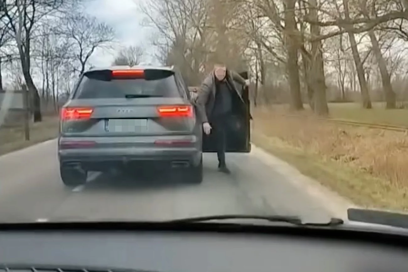 Sołtys Kątów Rybackich zatrzymany przez policję. Zaatakował na drodze innego kierowcę.