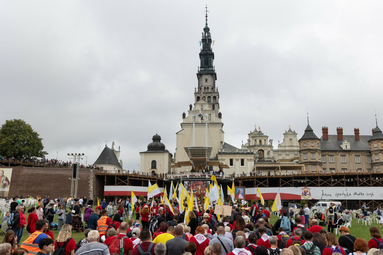 Lewicowi radni z Częstochowy chcą wstrzymać dofinansowanie religii w szkołach.