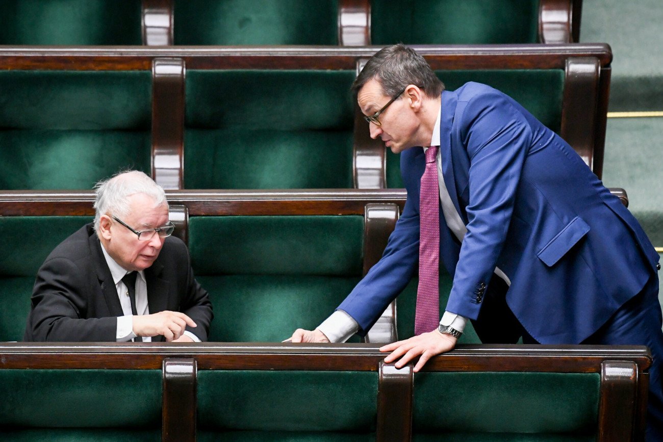 W nowym sondażu United Surveys respondenci wskazali najpilniejsze sprawy, z jakimi powinien uporać się polski rząd w 2022 roku.