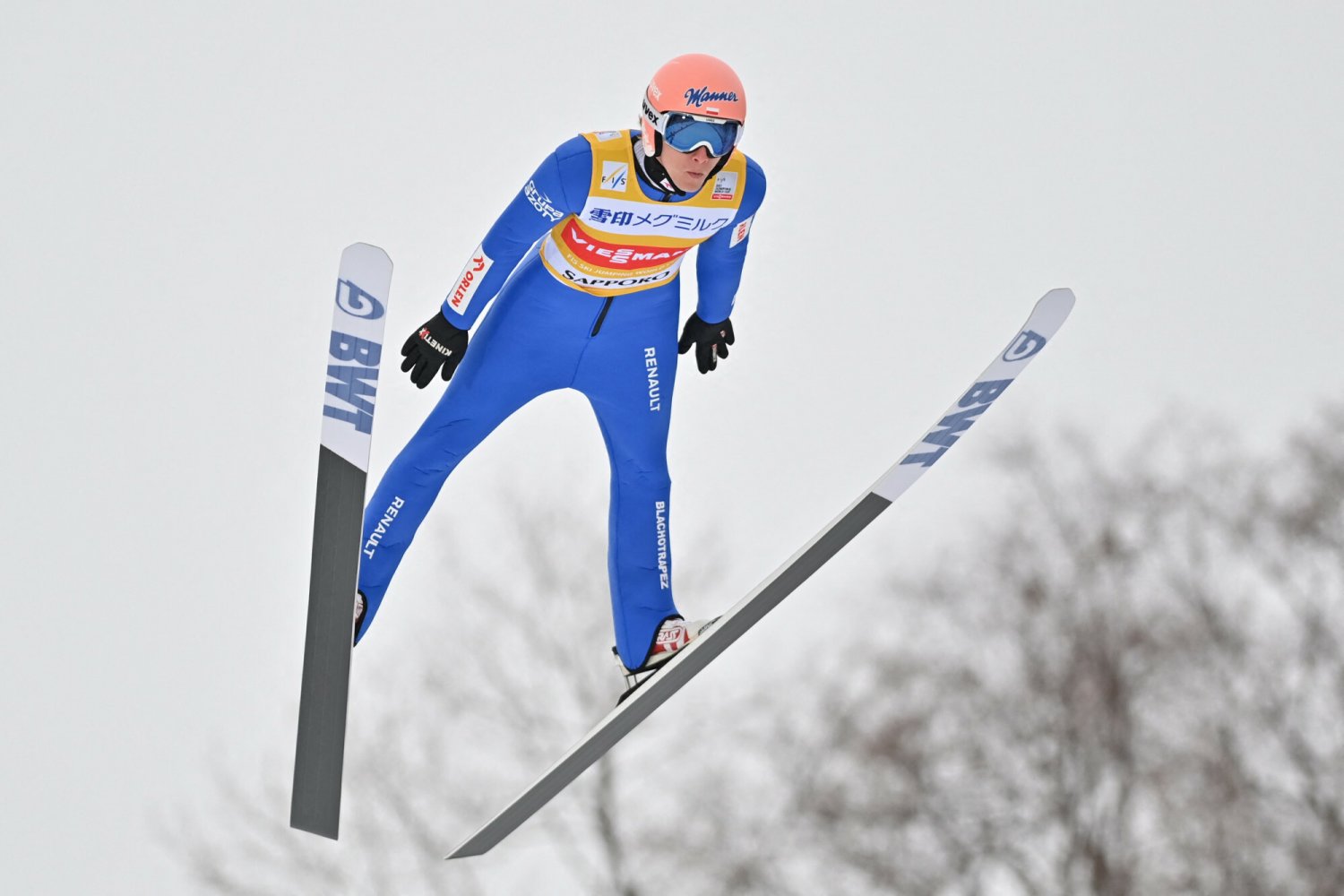 Znakomite skoki Polaków w Sapporo. Kubacki liderem, a Stoch walczy o podium