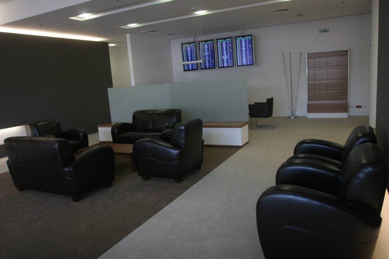 W salonach VIP na Okęciu nie będzie wyświetlane TVP czy TVN. Na ekranach zamiast nich ma się pojawić program BBC.