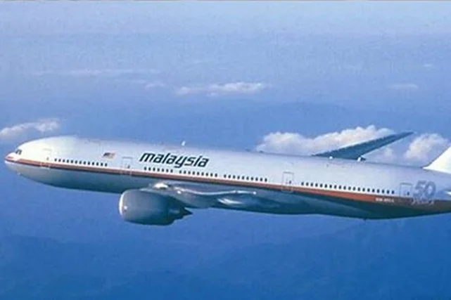 Ekspert Tomasz Hypki wyjaśnia, że nie mogło dojść do dekompresji w samolocie MH370