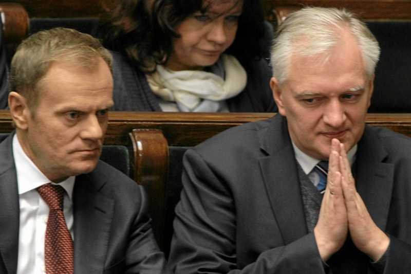 Podczas głosowania nad projektami ustaw o związkach partnerskich zauważono konflikt między premierem Donaldem Tuskiem a ministrem sprawiedliwości Jarosławem Gowinem