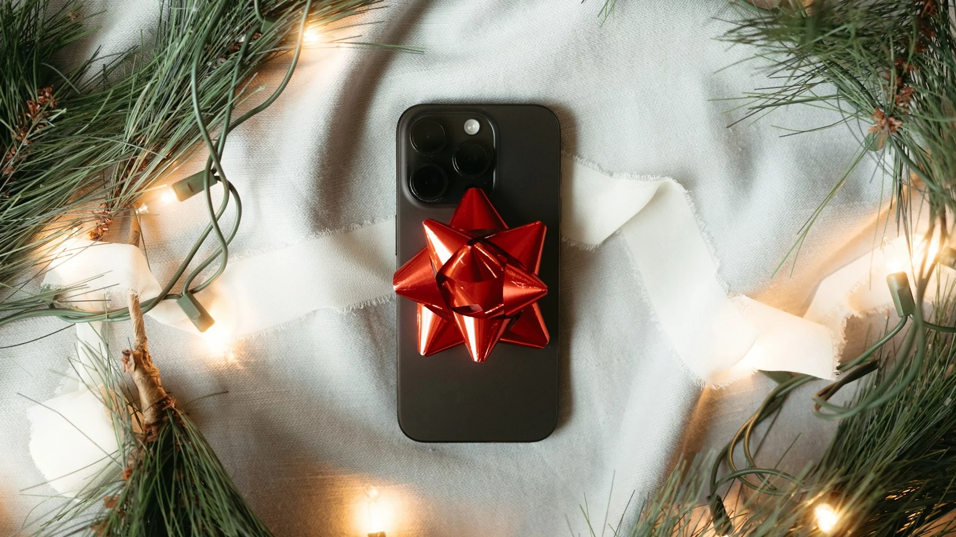 6 telefonów na różne potrzeby. Dopasuj model do bliskiej osoby i kup go na prezent