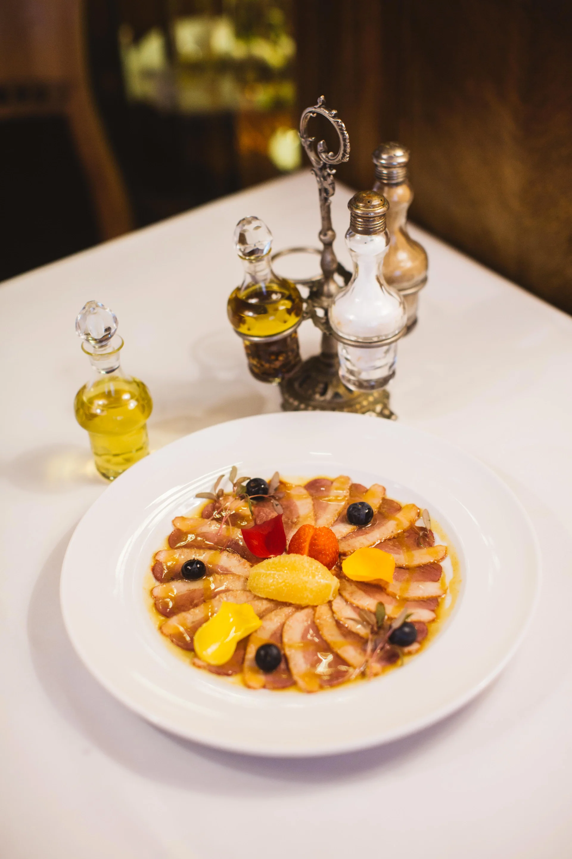 Carpaccio z wędzonej gęsiny wg restauracji Dom Polski