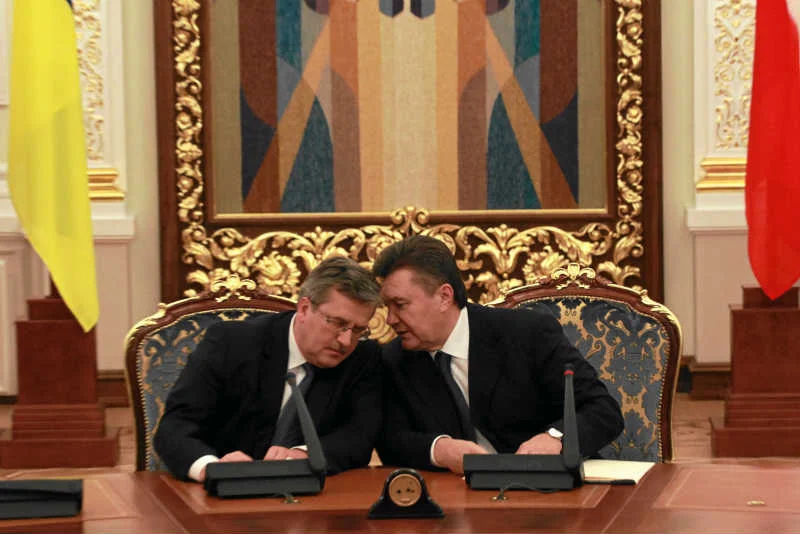 PiS zarzuca Komorowskiemu "fascynację Janukowyczem".