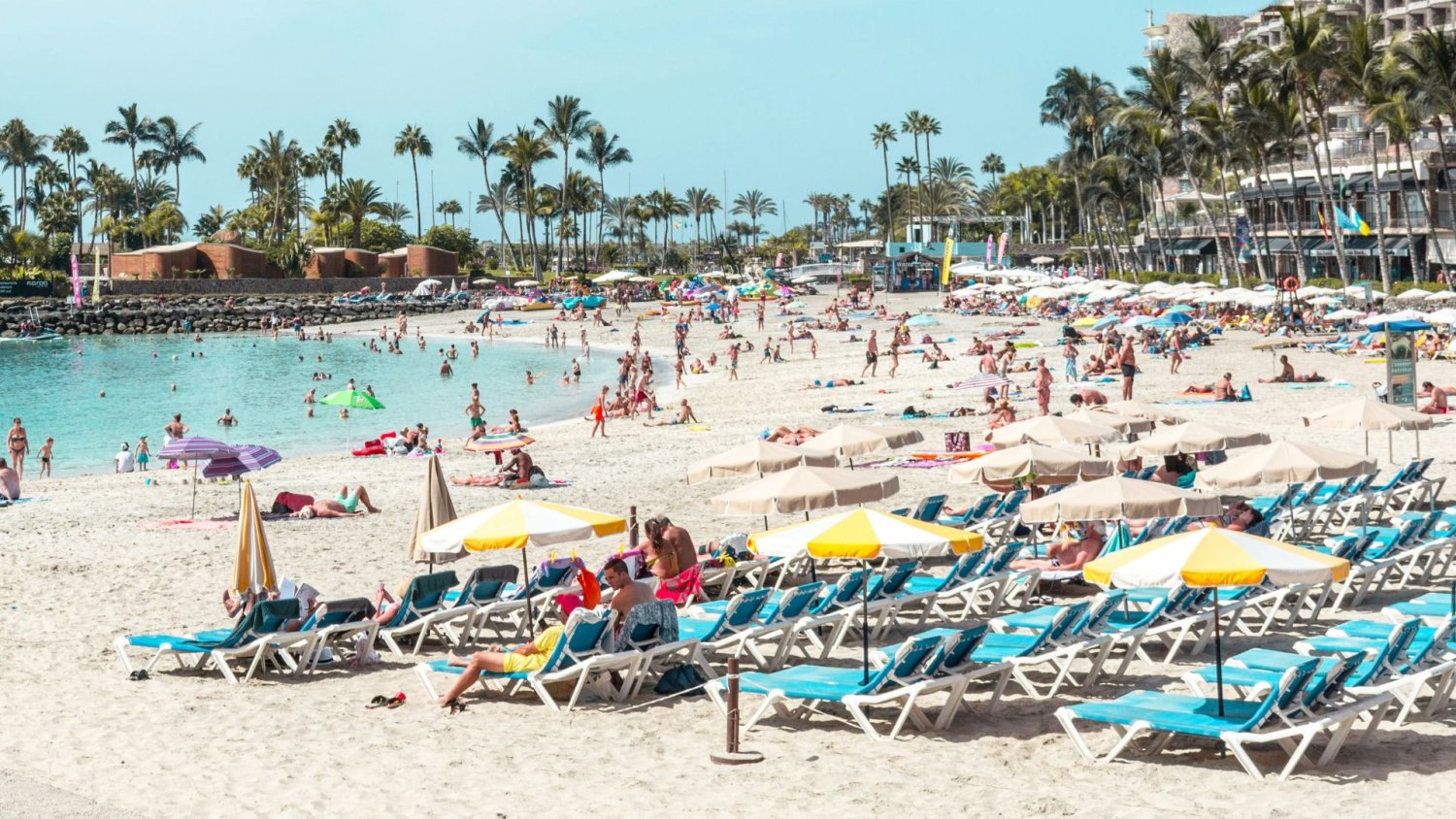 Ulubiony kierunek Polaków tłumi turystów. Wolą tych z grubszymi portfelami