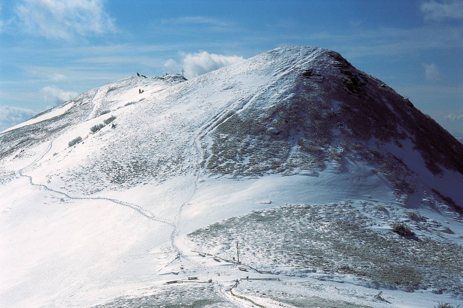 Półnadzy mężczyźni wspięli się na bieszczadzką Tarnicę.