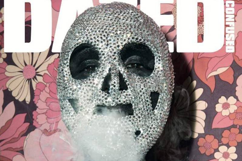 majowa okładka magazynu "Dazed & Confused"