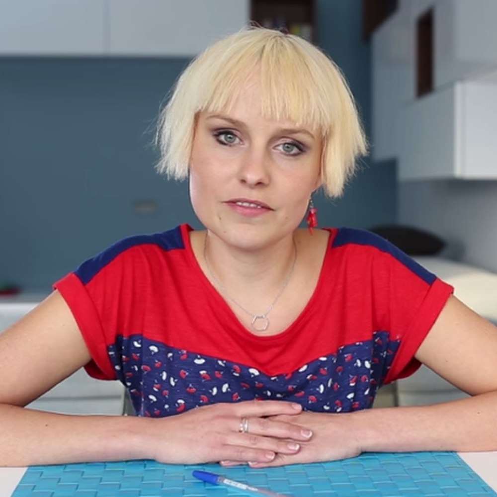 Co Zrobic Kiedy Chce Sie Rzygac Wymiotować też można szeptem". Poznajcie Polkę, która pomaga wygrać z  bulimią | naTemat.pl