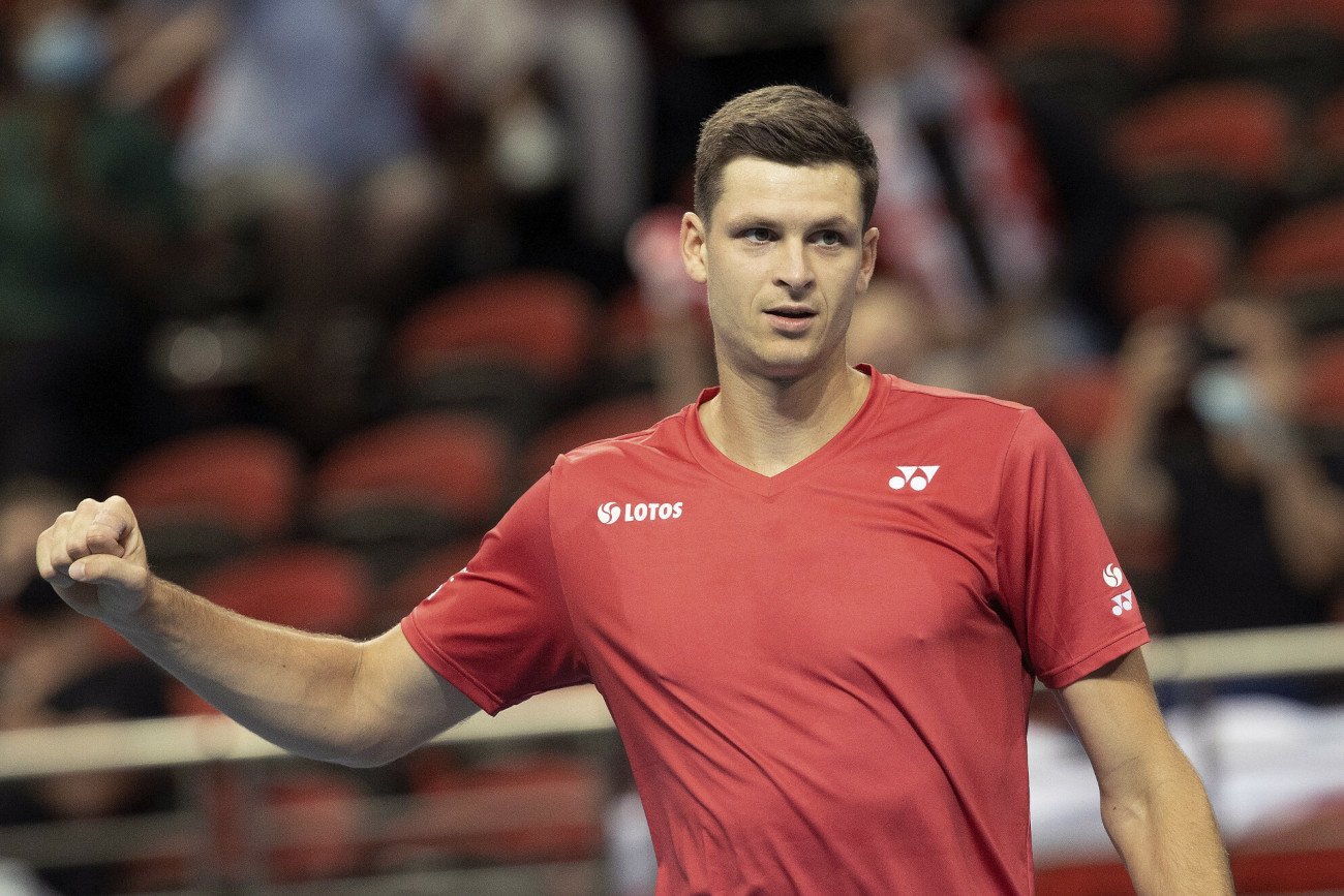 Hubert Hurkacz od zwycięstwa rozpoczął rok 2022. Polak wygrał w dwóch setach w meczu ATP Cup w Sydney.