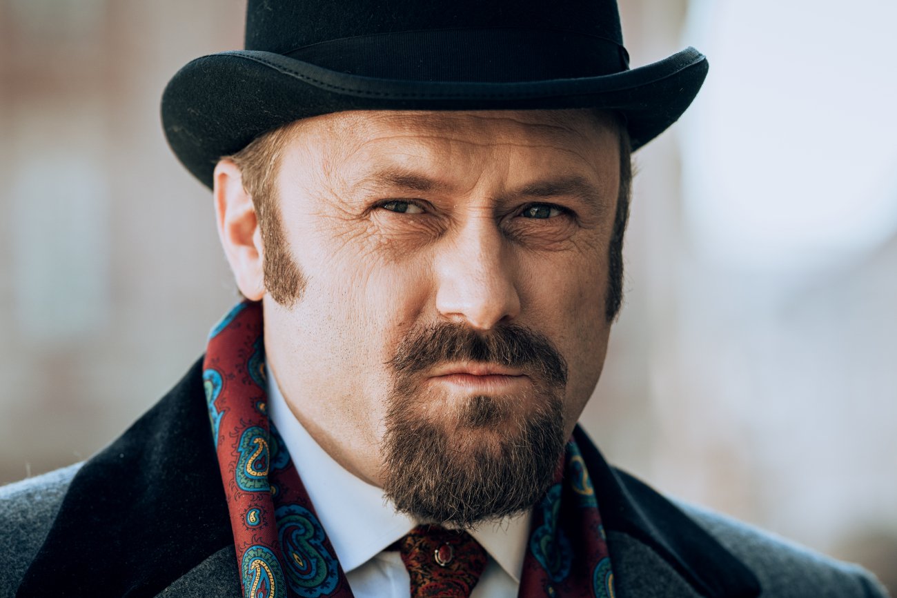 Zagraniczne recenzje filmu "Znachor" - jak polski hit Netfliksa oceniono w innych krajach?