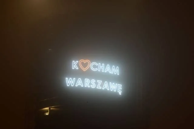 Nowy neon Warszawy, "Kocham Warszawę"
