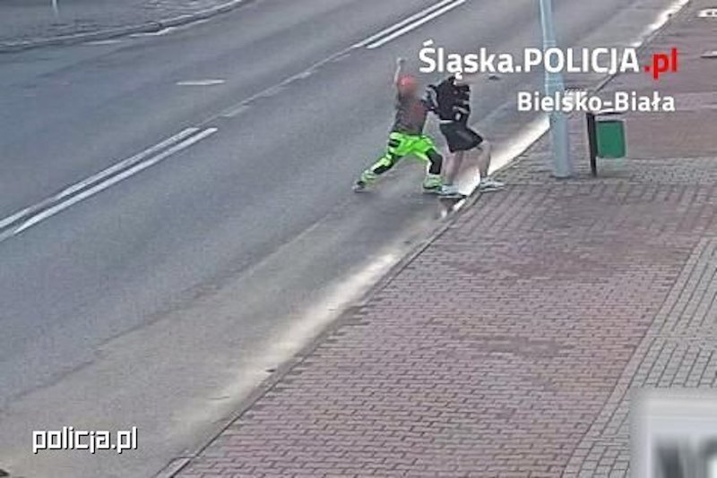 Nożownik zaatakował w Czechowicach-Dziedzicach. Przypadkowy kierowca obezwładnił sprawcę.