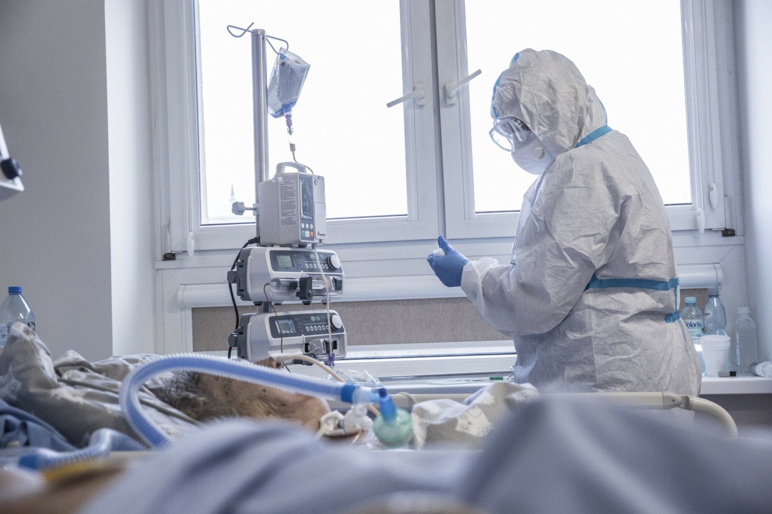 Nowe odkrycie naukowców UW może pomóc w opracowaniu skutecznego leku na COVID-19.