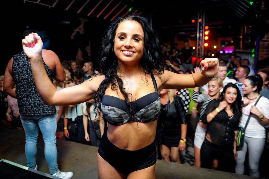 Disco polo bez choreografii na scenie? Niemożliwe.