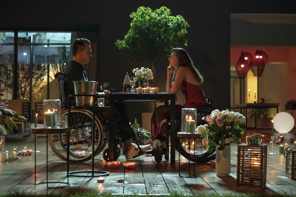 Do sieci Multikino powraca "Kino na Obcasach". Dedykowany kobietom cykl filmowy z przedpremierami, specjalnymi atrakcjami i superprezentami rozpocznie się pokazem filmu "Skołowani" w dniu 12 kwietnia 2023 roku w różnych miastach.