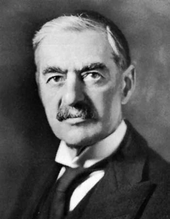 Neville Chamberlain, symbol polityki appeasmentu.