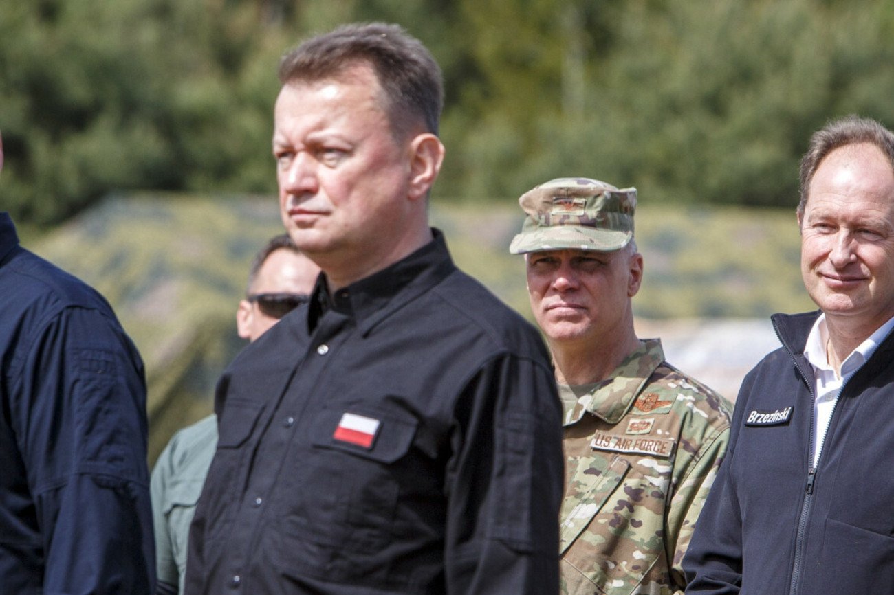 Błaszczak odtajnił jeden z wariantów obrony Polski. PO chce postawić szefa MON przed Trybunałem Stanu