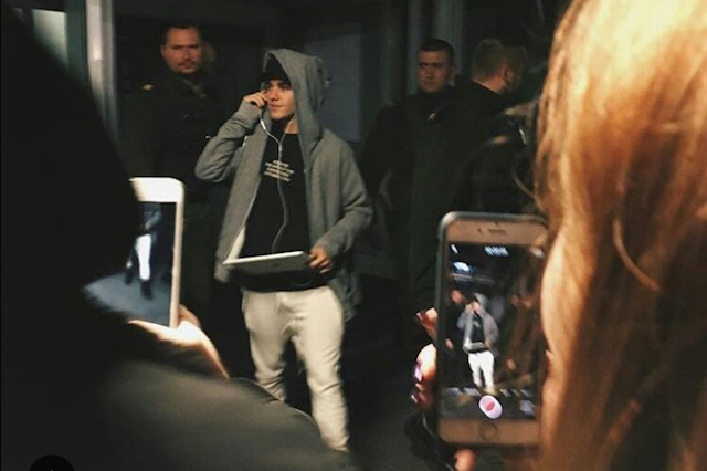 Justin Bieber na lotnisku w Krakowie.