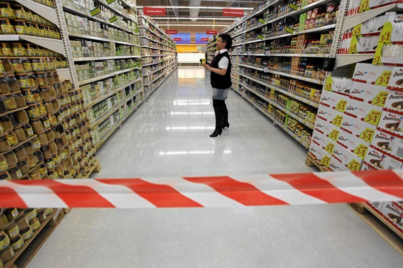 Dostawcy zdradzają kulisy "negocjacji" z sieciami handlowymi. "Płaciliśmy za urodziny hipermarketu"