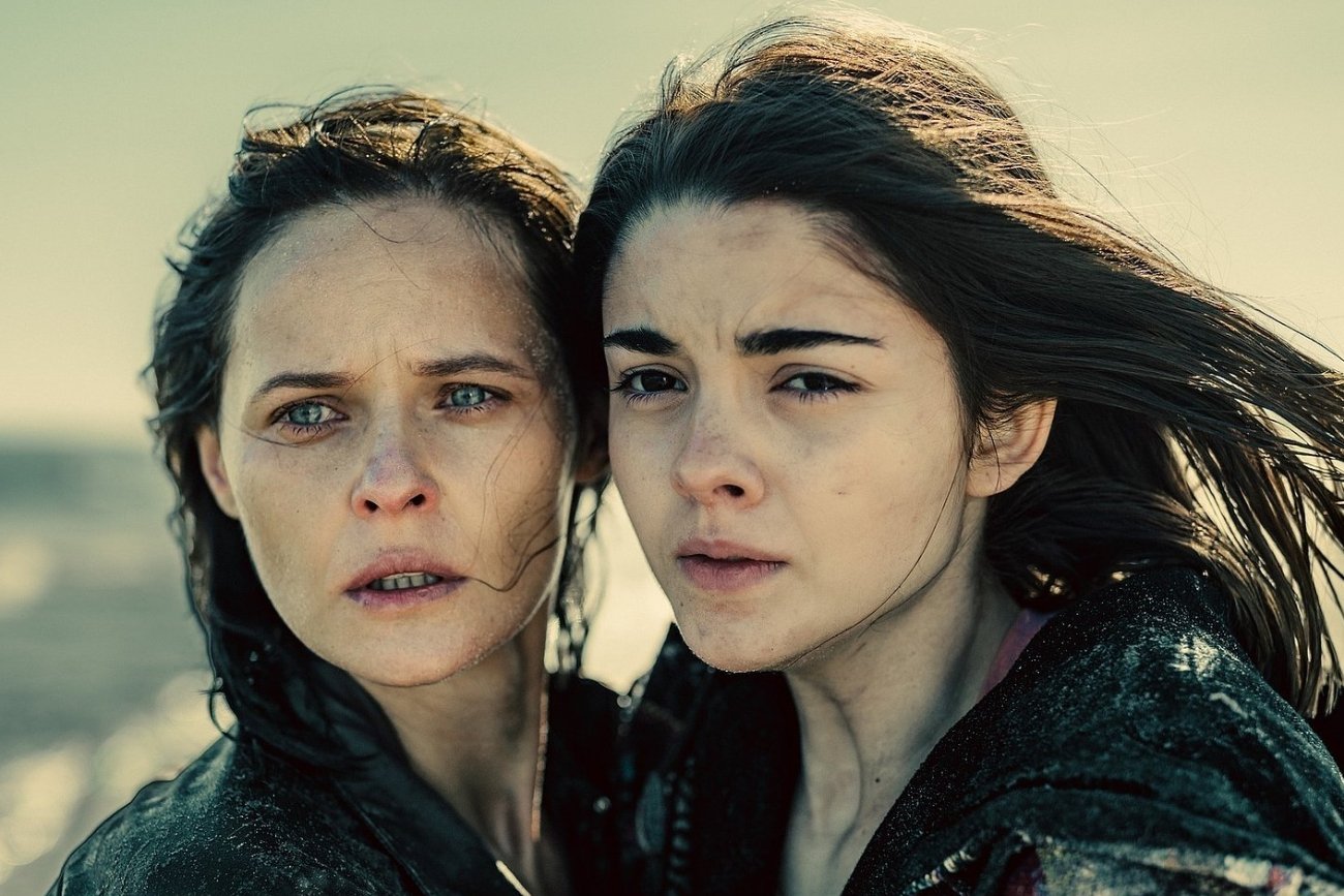 "Czarne stokrotki" z Karoliną Kominek i Alicją Wieniawą-Narkiewicz to nowy polski kryminał. Jeden odcinek jest za darmo "Czarne stokrotki" z Karoliną Kominek i Alicją Wieniawą-Narkiewicz to nowy polski kryminał. Jeden odcinek jest za darmo