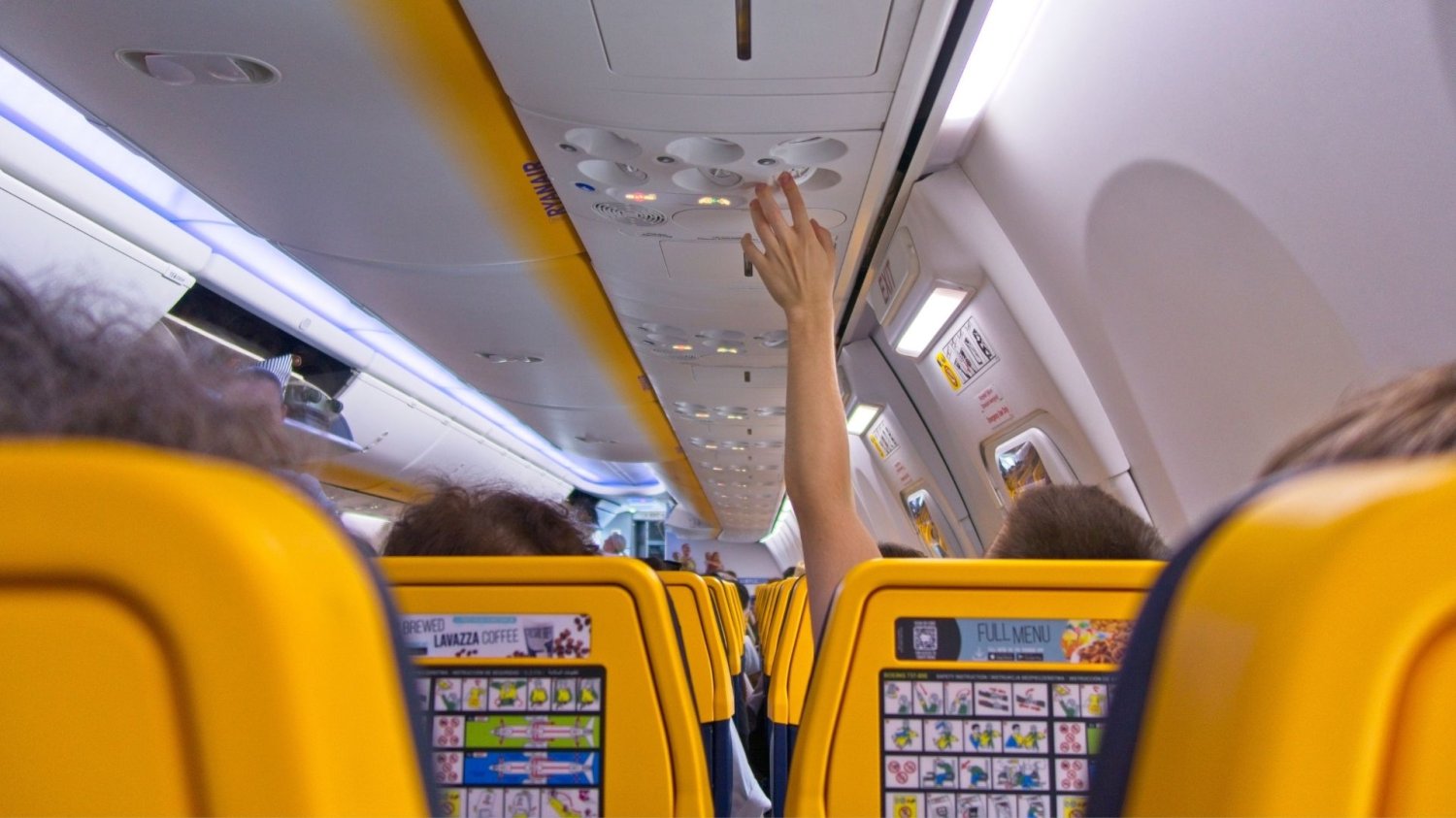 W Ryanairze doszło do uszkodzenia pojemnika z gazem pieprzowym Gaz pieprzowy rozpylony na pokładzie Ryanaira