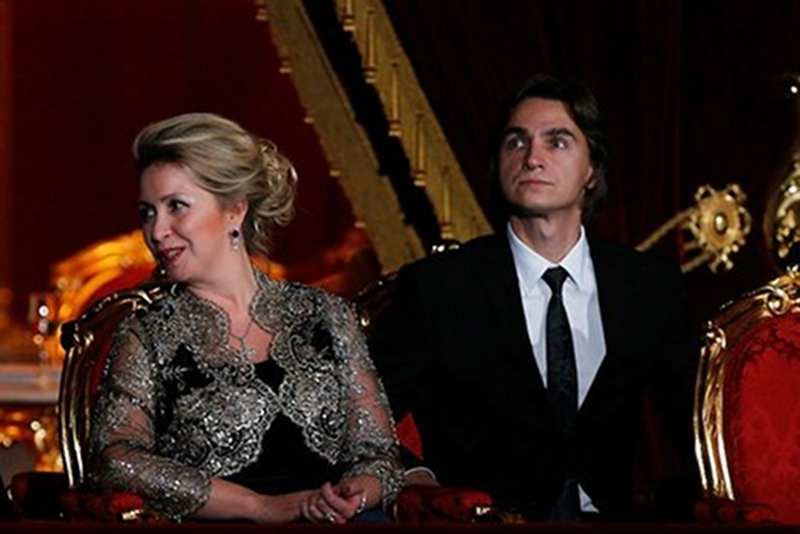 Solista baletu Balszoj przyznał się do zlecenia zamachu na dyrektora baletu Siergieja Filina. Na zdjęciu: Siergiej Filin i Swietłana Miedwiediewa.