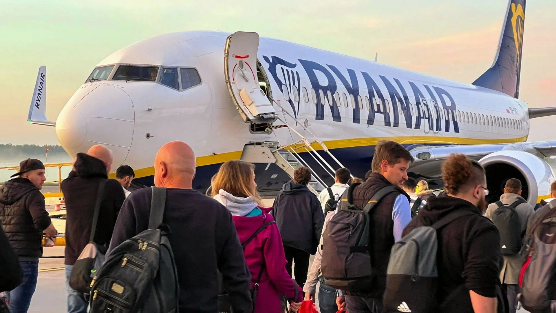 Ewakuacja pasażerów Ryanaira w Krakowie. Reakcja była natychmiastowa