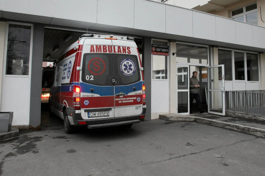 Mężczyzna ze złamanym penisem trafił do szpitala w Łodzi. Prawdopodobnie do ciężkiej kontuzji doszło podczas ostrego seksu.