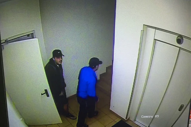 Tych dwóch mężczyzn zdaniem dziennikarki Joanny Racewicz okradło jej mieszkanie.