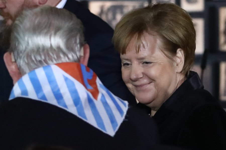 Kanclerz Angela Merkel przyznała, że to Niemcy odpowiadają za zbrodnie w obozie Auschwitz-Birkenau w czasie II wojny światowej.