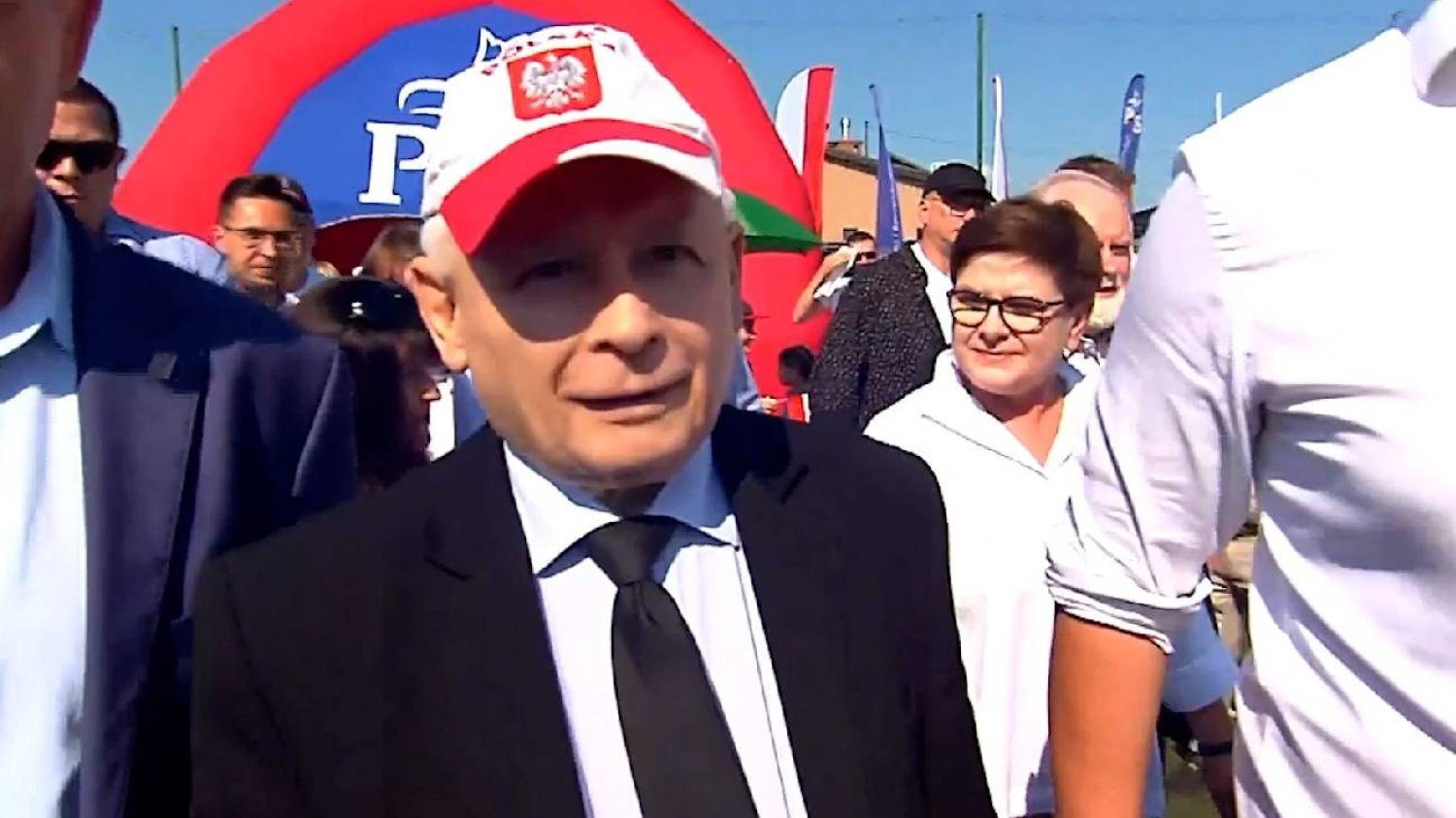 Kaczyński atakował PO w patriotycznej czapce. Oberwało się też Lewicy