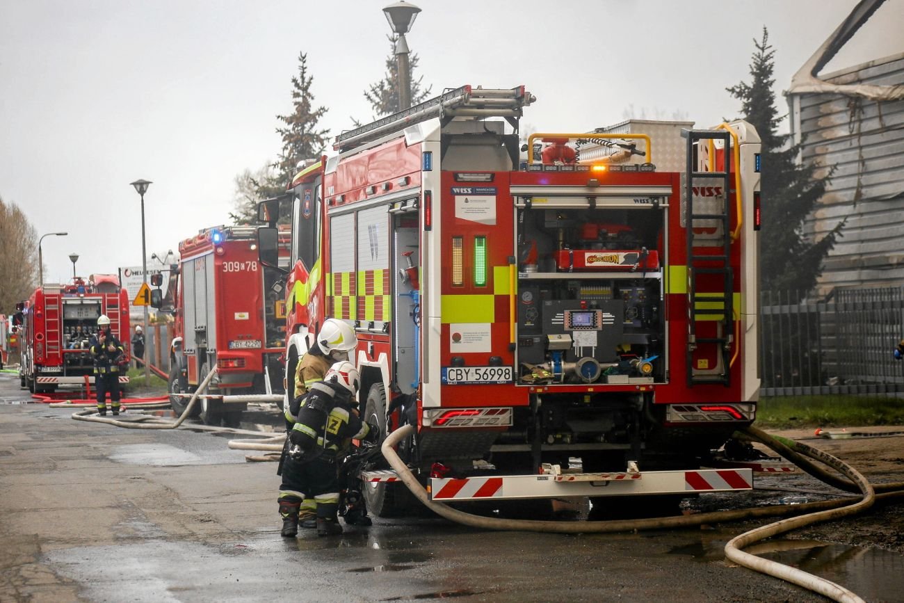 Ludzie nad polskim morzem dostają takie komunikaty. Lepiej tego nie bagatelizować