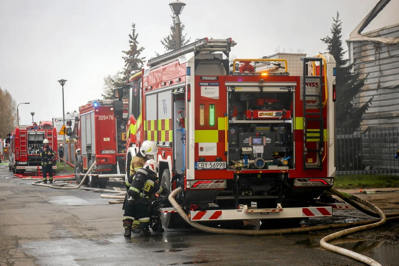 Ludzie nad polskim morzem dostają takie komunikaty. Lepiej tego nie bagatelizować
