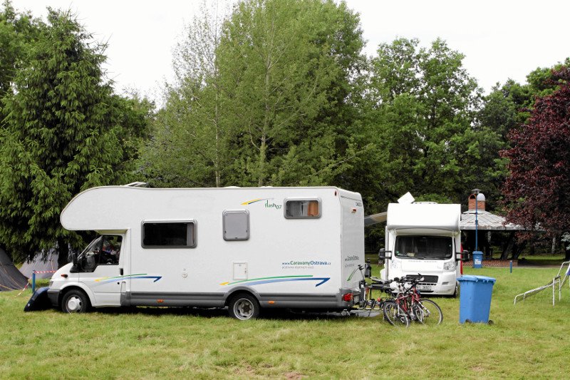 Wakacje w kamperze nie muszą być droższe, niż "tradycyjne".